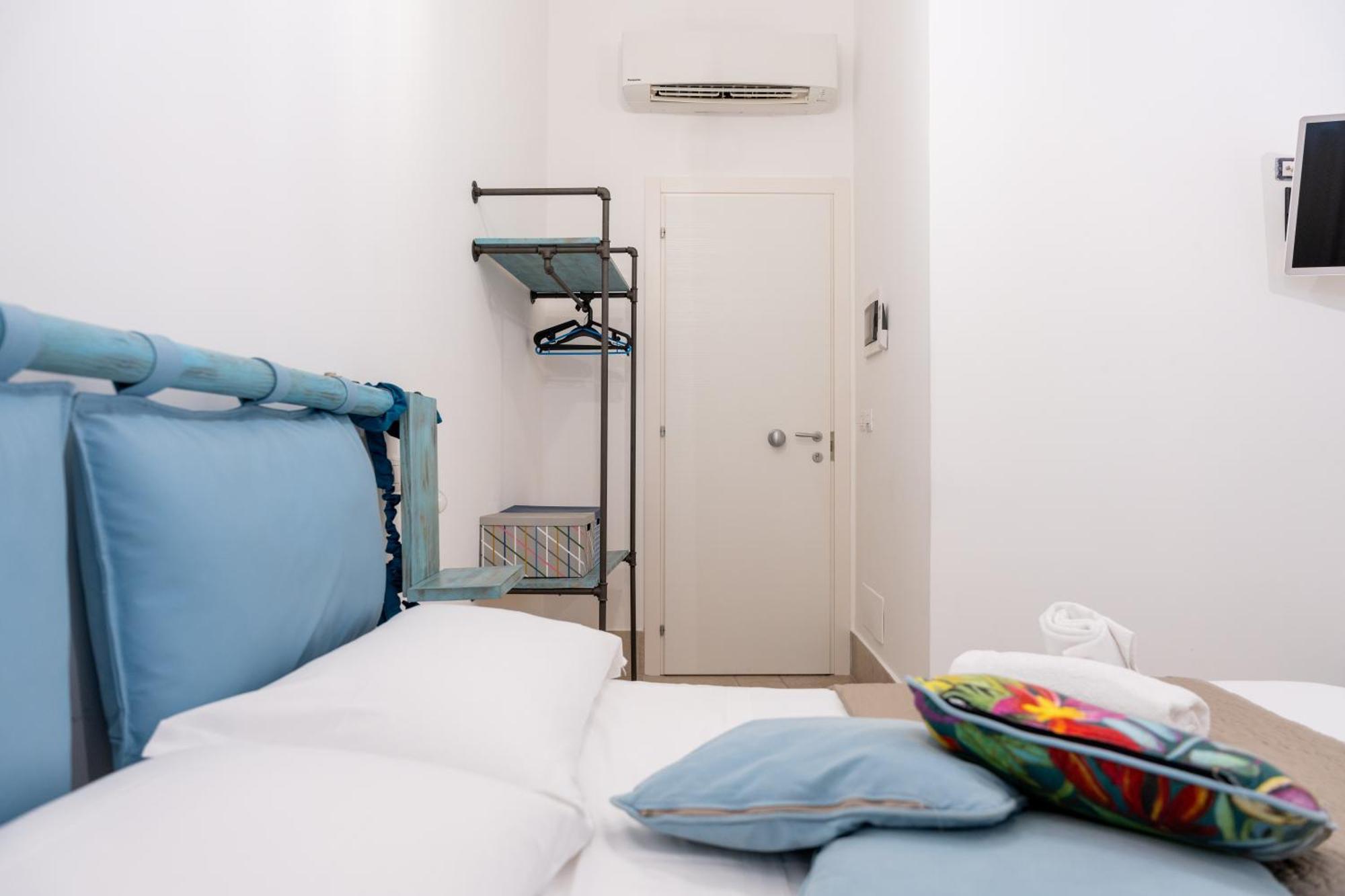 Palazzo Nicolaus Del Borgo Antico Bed & Breakfast Bari Exterior photo